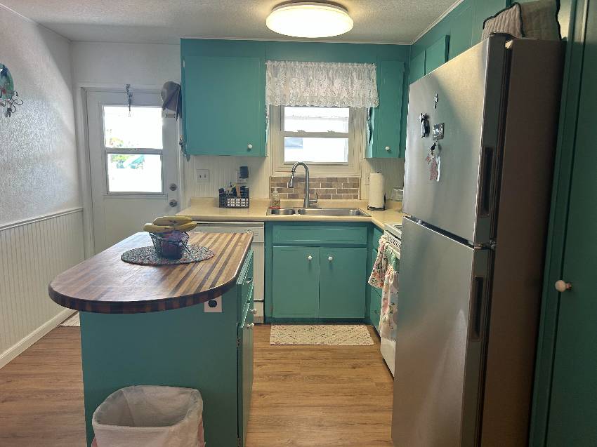 40 Kingsport Ave a Palmetto, FL Mobile or Manufactured Home for Sale
