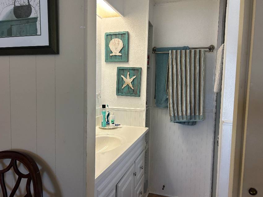 40 Kingsport Ave a Palmetto, FL Mobile or Manufactured Home for Sale