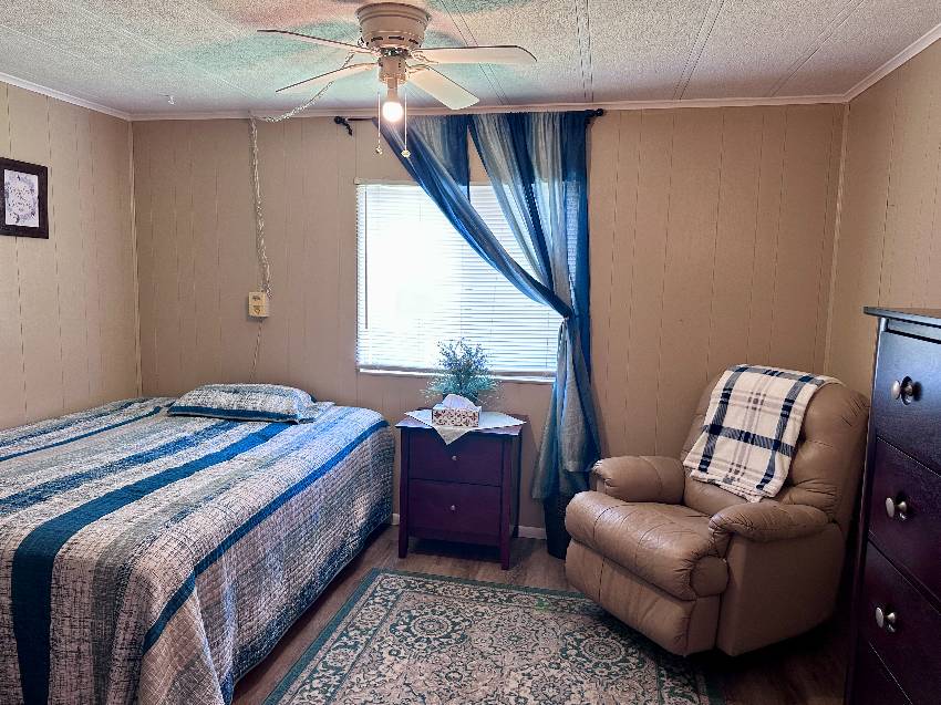 7520 Westwood Dr a Ellenton, FL Mobile or Manufactured Home for Sale