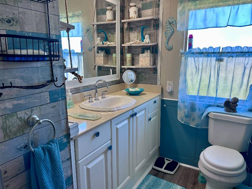 7520 Westwood Dr a Ellenton, FL Mobile or Manufactured Home for Sale