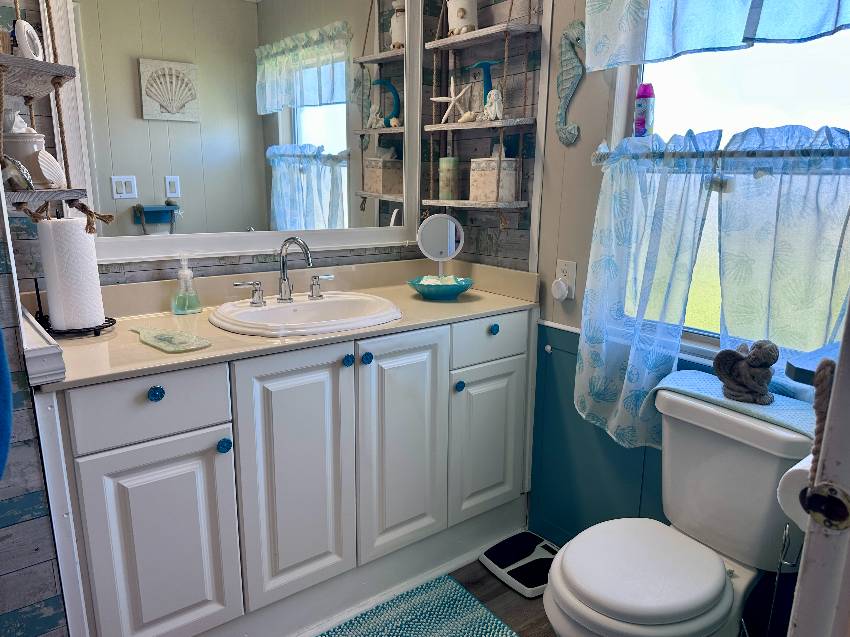 7520 Westwood Dr a Ellenton, FL Mobile or Manufactured Home for Sale