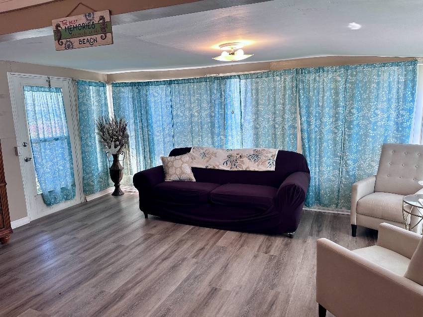7520 Westwood Dr a Ellenton, FL Mobile or Manufactured Home for Sale
