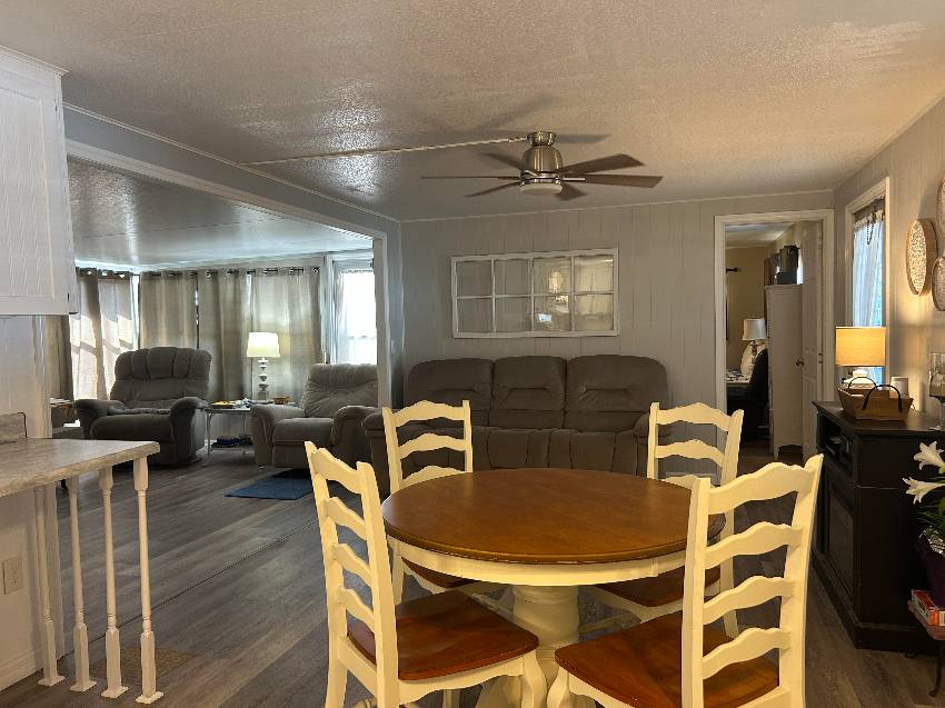 2 Kingsport Ave a Palmetto, FL Mobile or Manufactured Home for Sale
