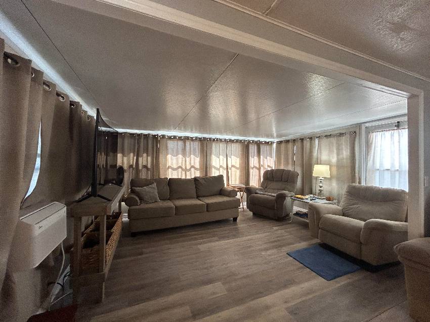 2 Kingsport Ave a Palmetto, FL Mobile or Manufactured Home for Sale