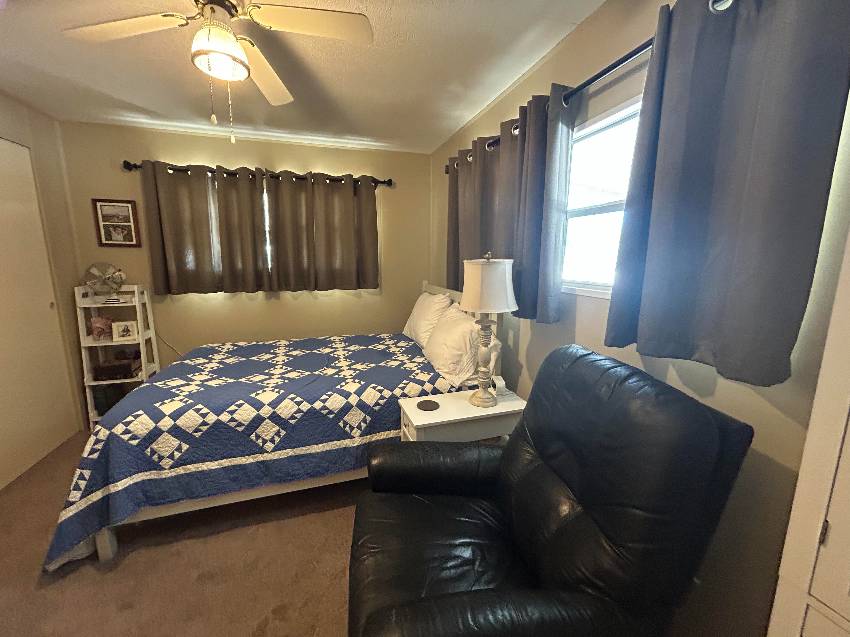 2 Kingsport Ave a Palmetto, FL Mobile or Manufactured Home for Sale