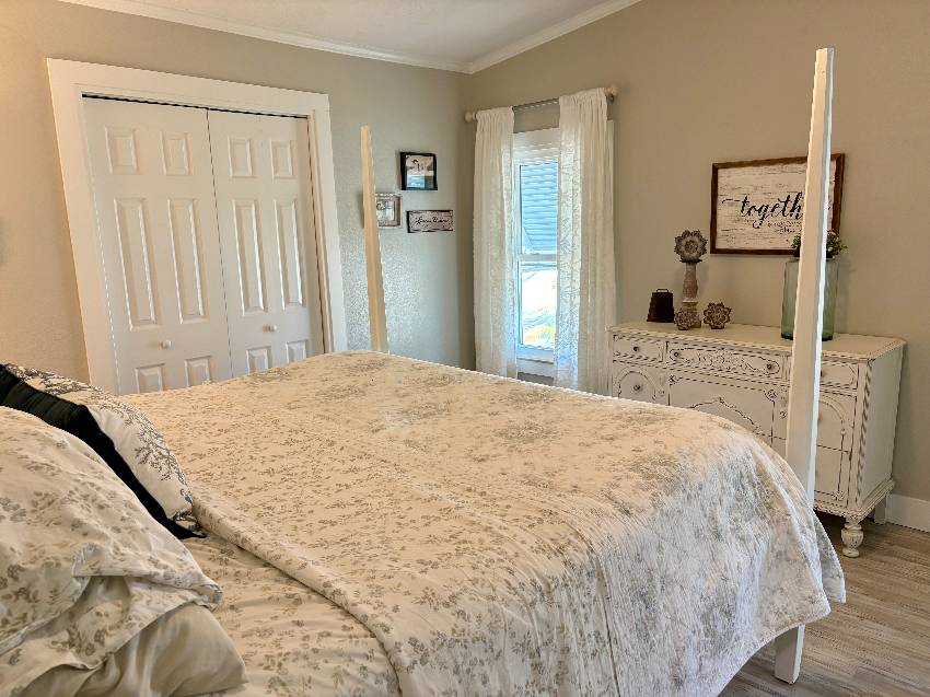 1214 Hispanola Way a Venice, FL Mobile or Manufactured Home for Sale