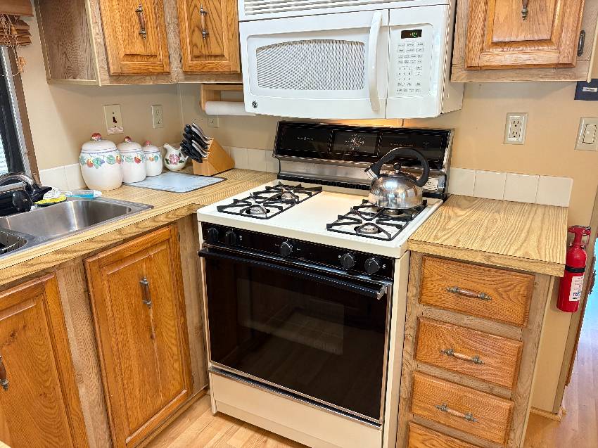 1300 N River Rd Lot W106 a Venice, FL Mobile or Manufactured Home for Sale