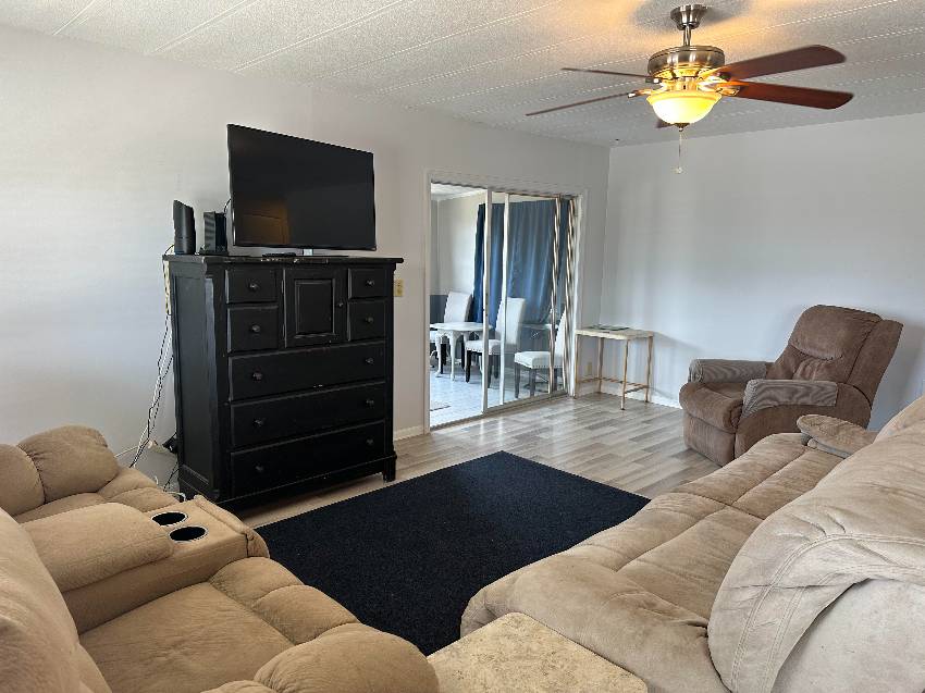 490 Sandalwood Ln a Ellenton, FL Mobile or Manufactured Home for Sale