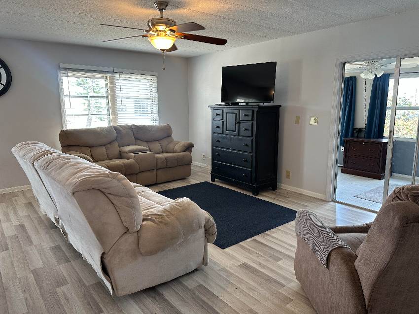 490 Sandalwood Ln a Ellenton, FL Mobile or Manufactured Home for Sale