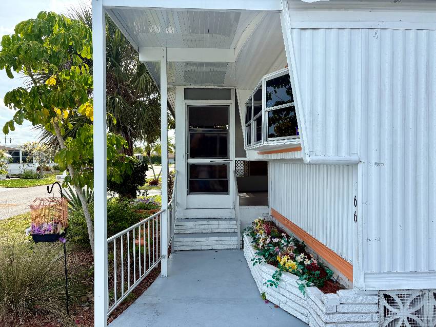 966 Questa a Venice, FL Mobile or Manufactured Home for Sale