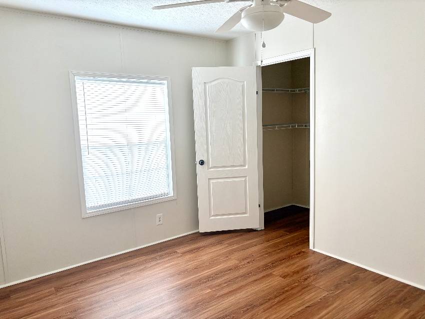 1303 S Indies Cir a Venice, FL Mobile or Manufactured Home for Sale