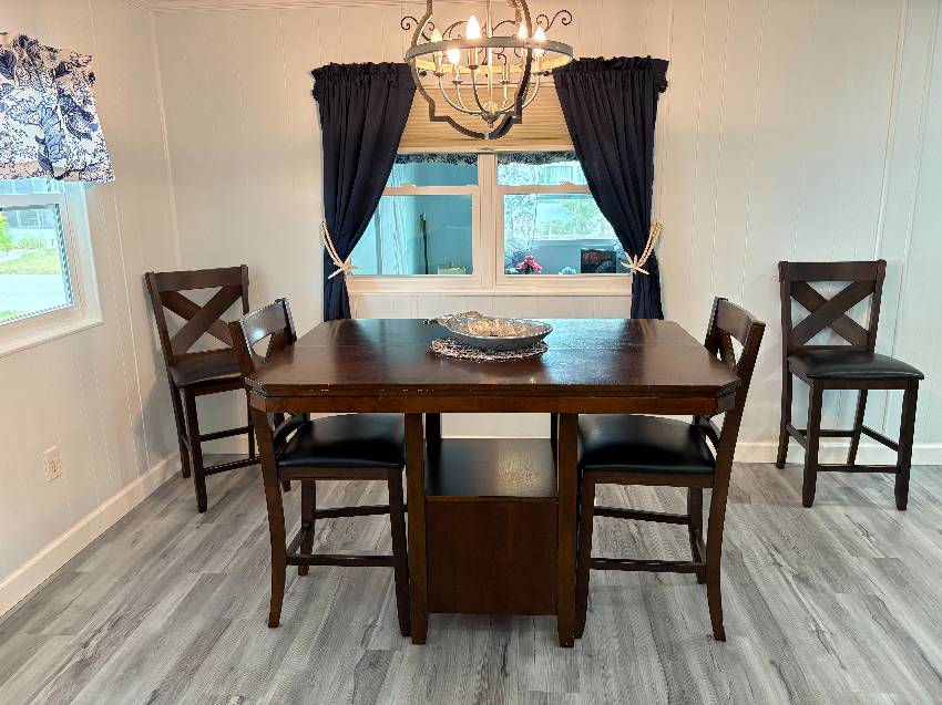 916 Roseau a Venice, FL Mobile or Manufactured Home for Sale
