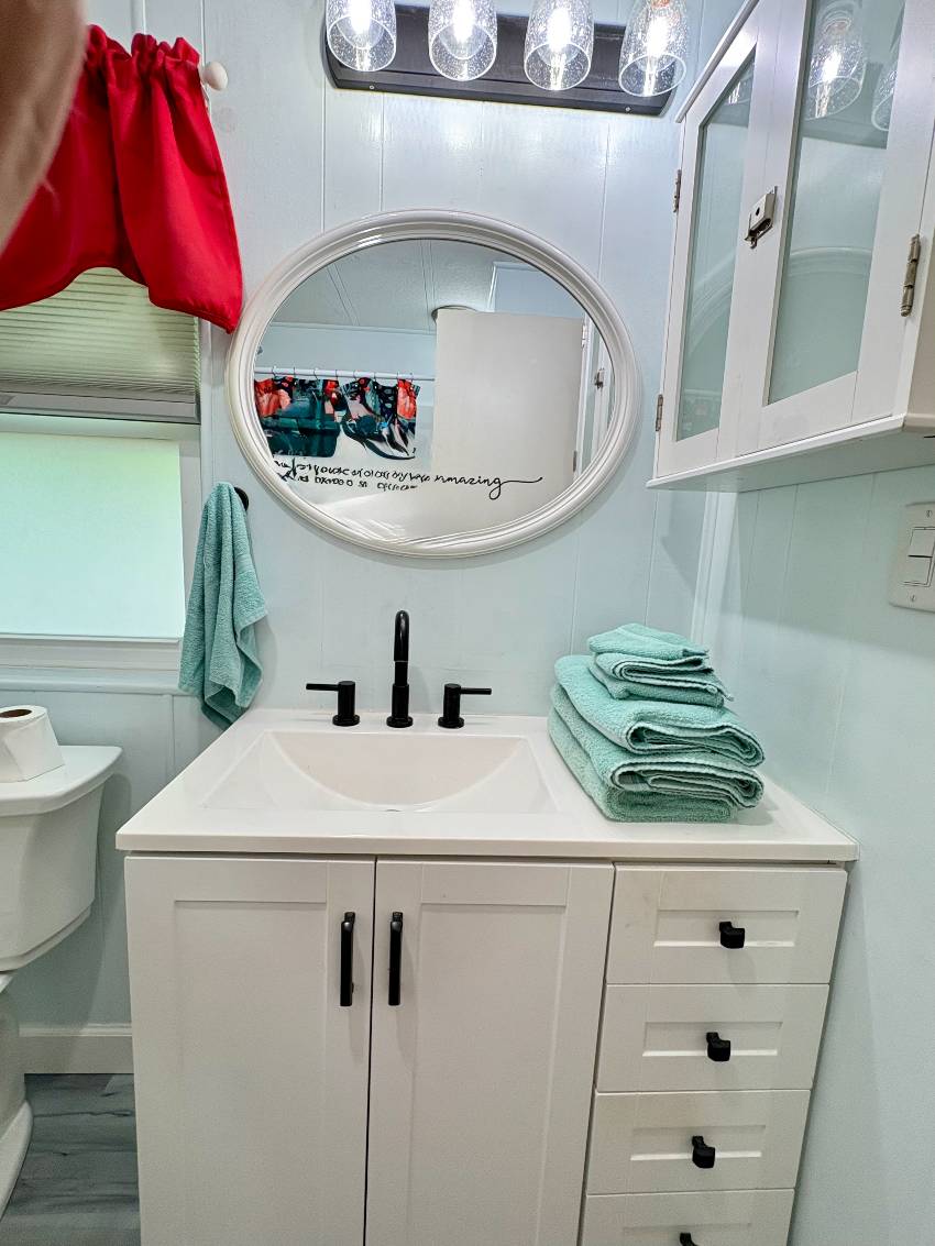 916 Roseau a Venice, FL Mobile or Manufactured Home for Sale