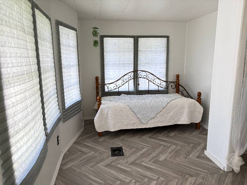 977 Antigua a Venice, FL Mobile or Manufactured Home for Sale