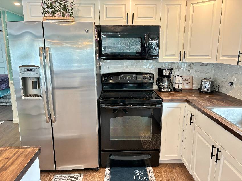 916 Posadas a Venice, FL Mobile or Manufactured Home for Sale