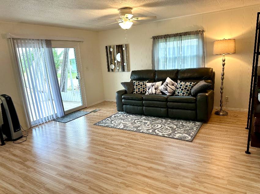 3811 Sunset Dr a Ellenton, FL Mobile or Manufactured Home for Sale