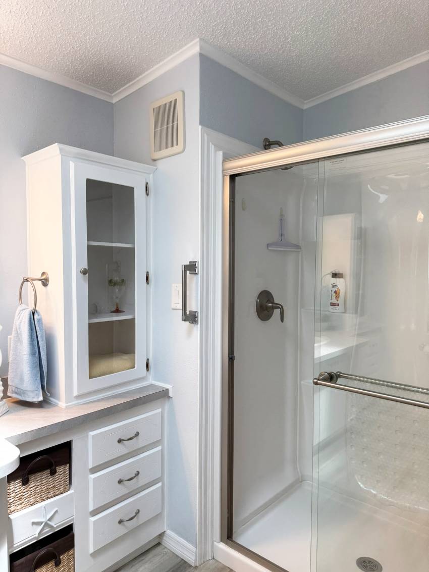 110 Jacaranda Way a Parrish, FL Mobile or Manufactured Home for Sale
