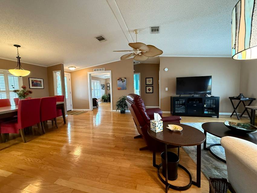 213 Hibiscus Way a Parrish, FL Mobile or Manufactured Home for Sale