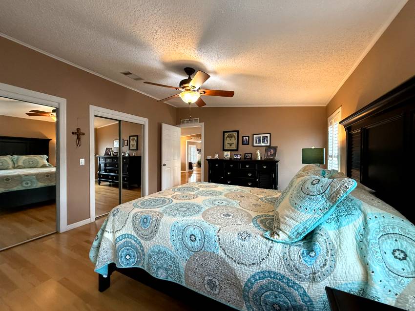 213 Hibiscus Way a Parrish, FL Mobile or Manufactured Home for Sale