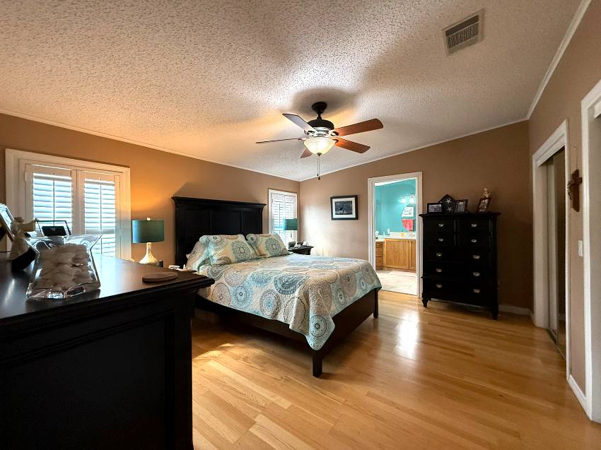 213 Hibiscus Way a Parrish, FL Mobile or Manufactured Home for Sale