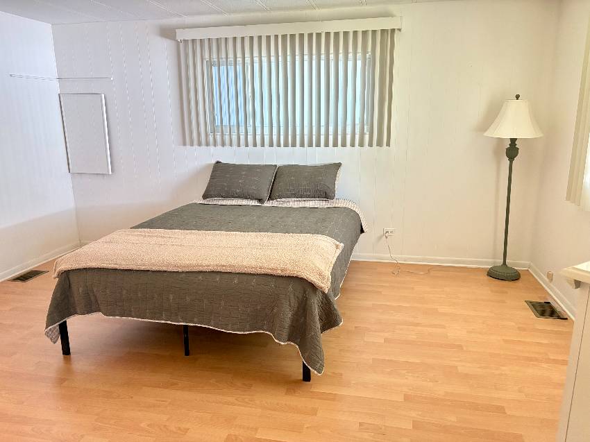 433 Bimini a Venice, FL Mobile or Manufactured Home for Sale