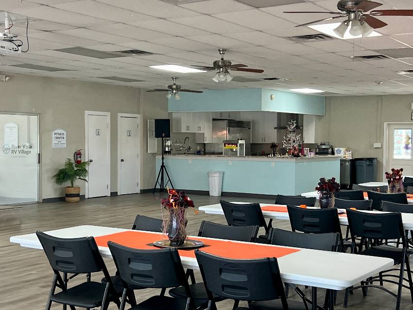 2206 Chaney Dr Lot 305 a Ruskin, FL Mobile or Manufactured Home for Sale