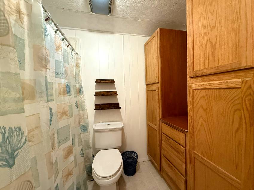 563 Bayshore Dr a Ellenton, FL Mobile or Manufactured Home for Sale