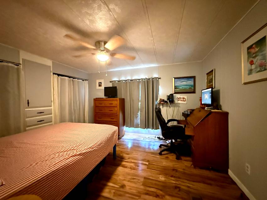 563 Bayshore Dr a Ellenton, FL Mobile or Manufactured Home for Sale