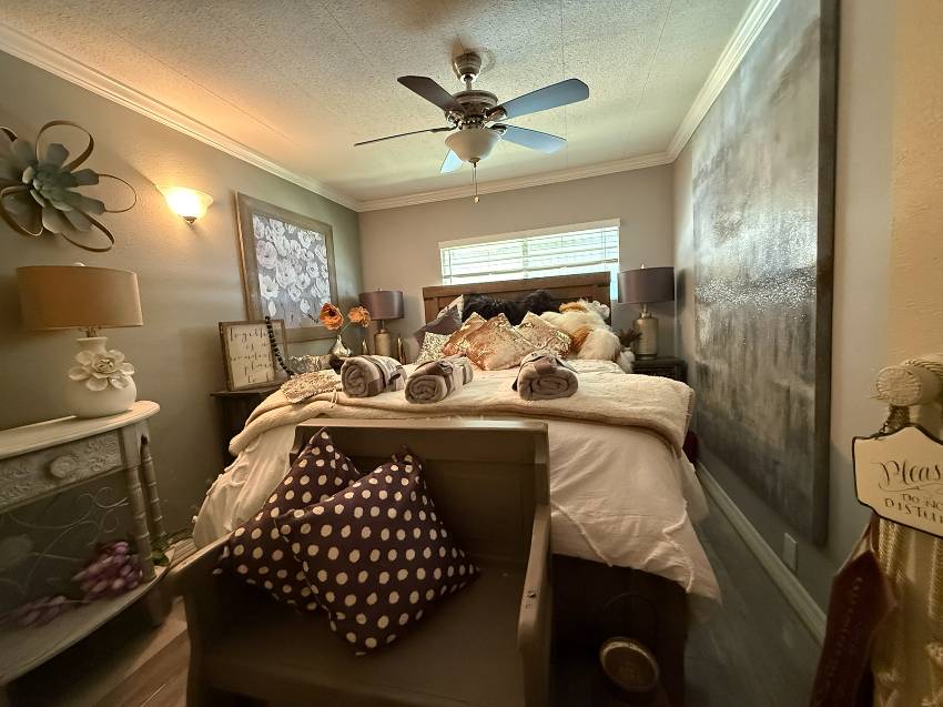 374 Teakwood Dr a Ellenton, FL Mobile or Manufactured Home for Sale