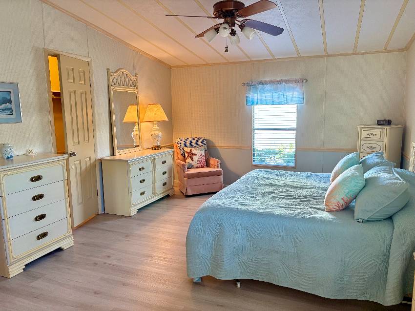 1215 Hispaniola Way a Venice, FL Mobile or Manufactured Home for Sale