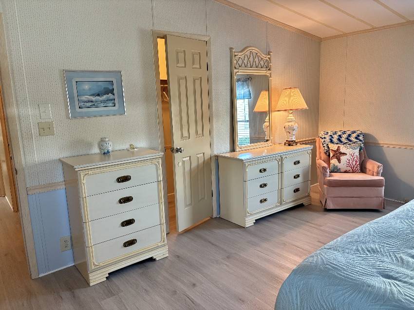 1215 Hispaniola Way a Venice, FL Mobile or Manufactured Home for Sale