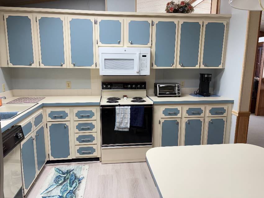 1215 Hispaniola Way a Venice, FL Mobile or Manufactured Home for Sale