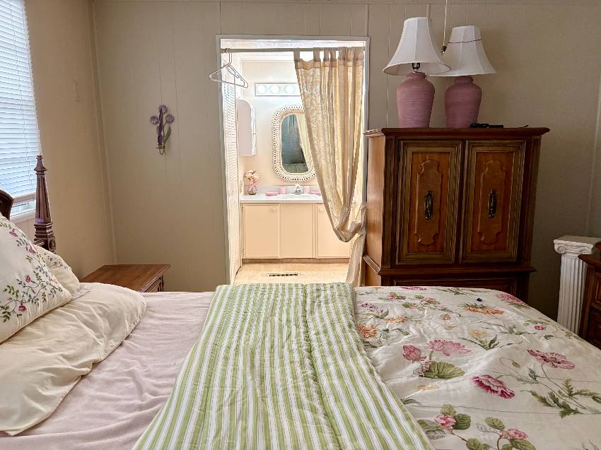 978 Guadalupe E a Venice, FL Mobile or Manufactured Home for Sale