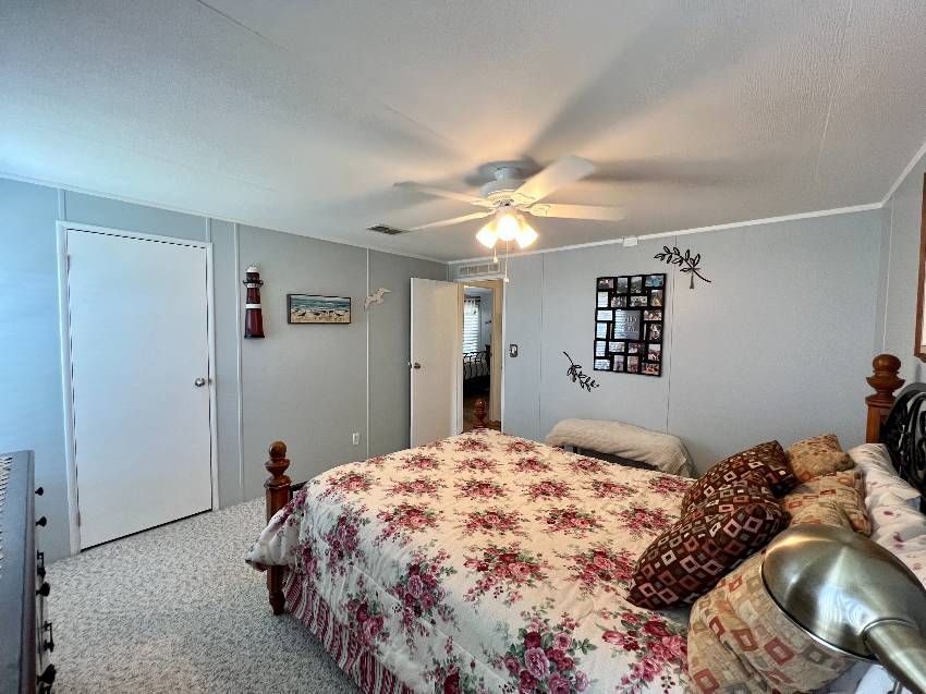 8023 Buena Vista Dr a Ellenton, FL Mobile or Manufactured Home for Sale