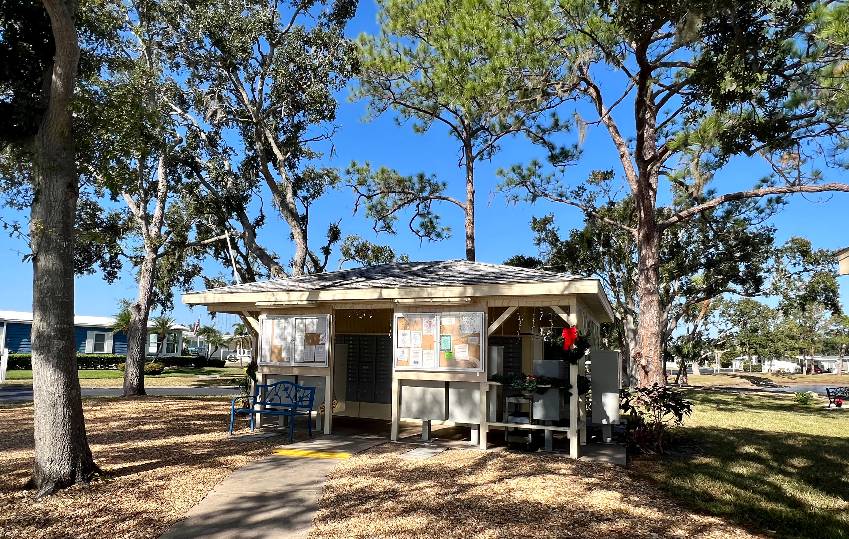 9833 Sucia Circle a Parrish, FL Mobile or Manufactured Home for Sale