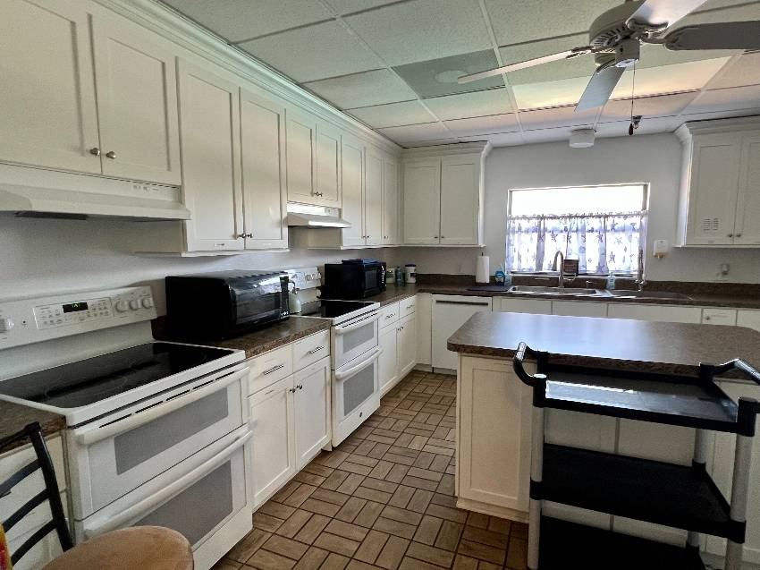 9833 Sucia Circle a Parrish, FL Mobile or Manufactured Home for Sale