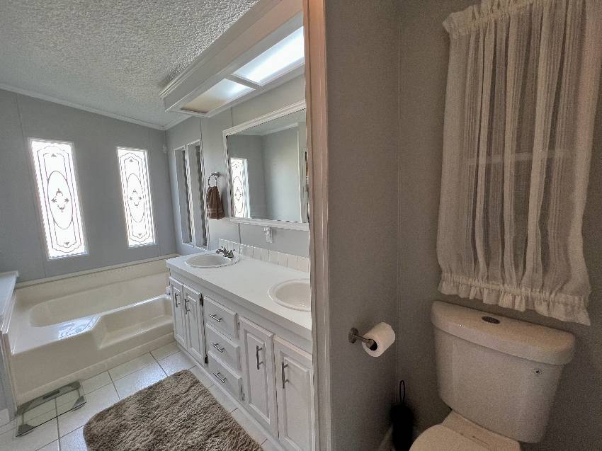 9833 Sucia Circle a Parrish, FL Mobile or Manufactured Home for Sale