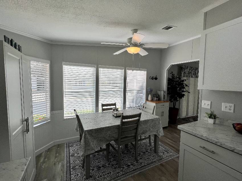 9833 Sucia Circle a Parrish, FL Mobile or Manufactured Home for Sale