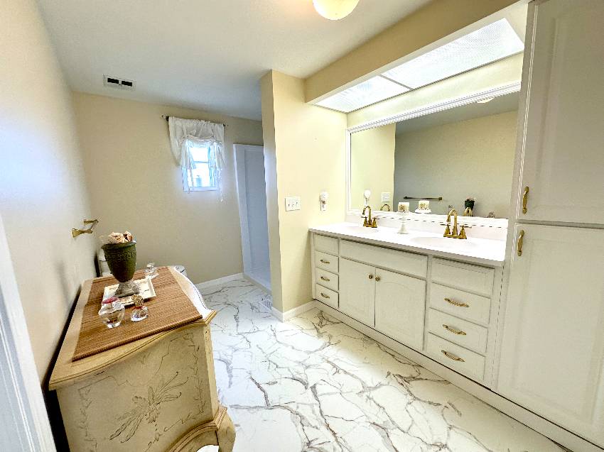 583 Bayshore Dr a Ellenton, FL Mobile or Manufactured Home for Sale