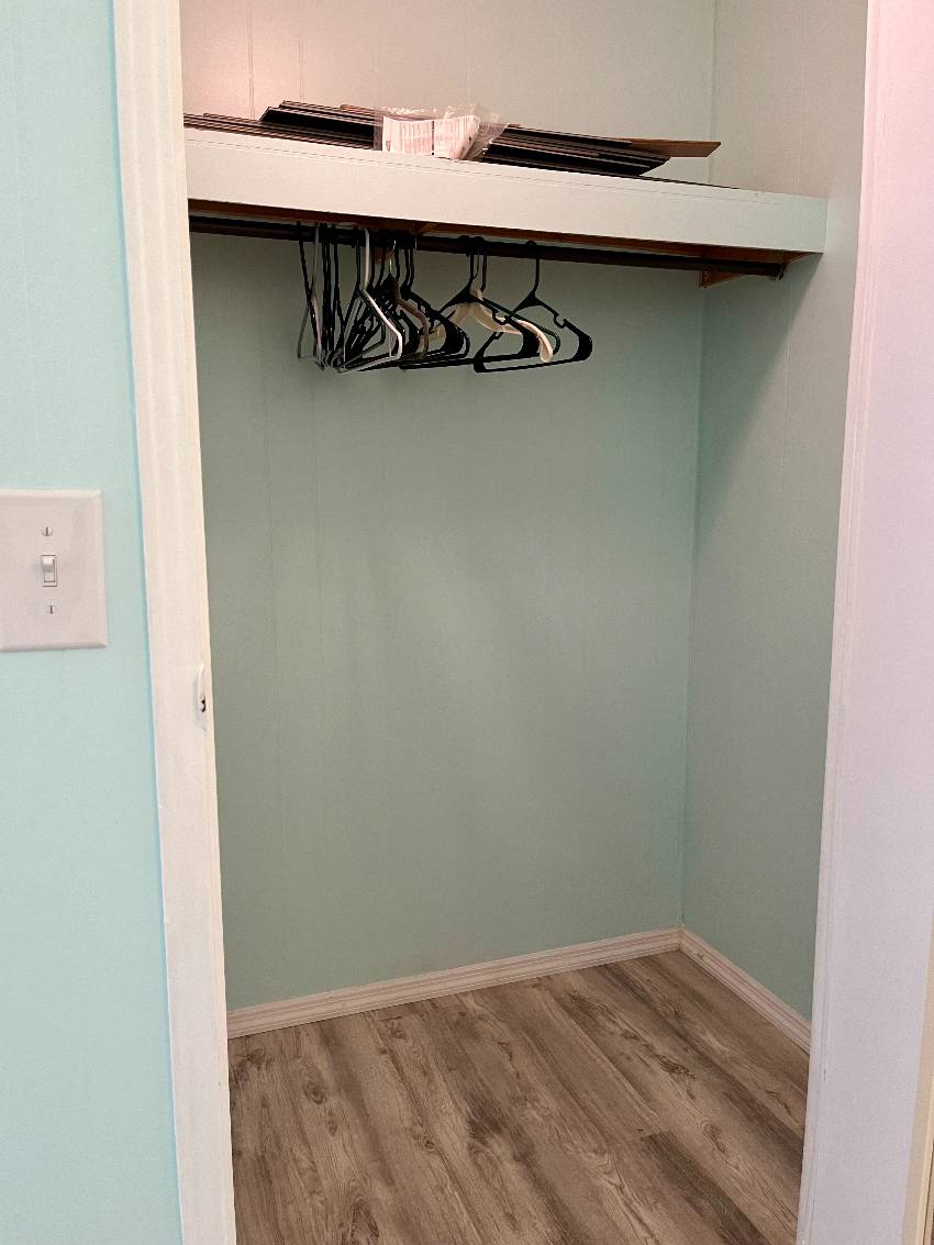 987 Haiti  E a Venice, FL Mobile or Manufactured Home for Sale