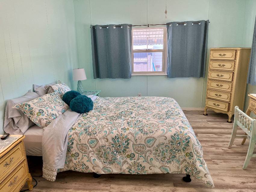 987 Haiti  E a Venice, FL Mobile or Manufactured Home for Sale