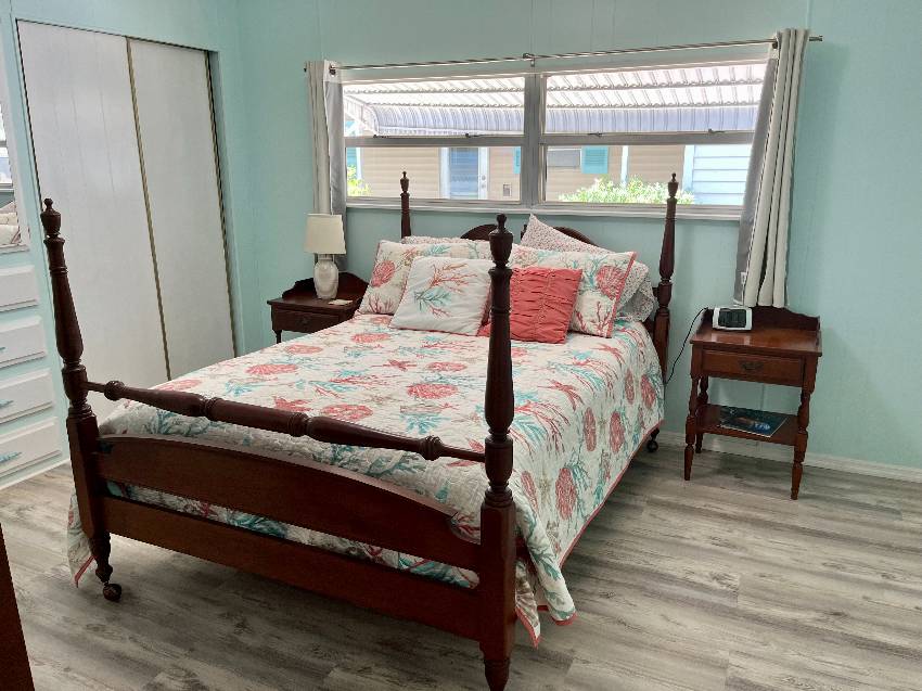 987 Haiti  E a Venice, FL Mobile or Manufactured Home for Sale