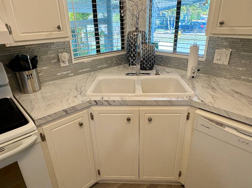 1280 S Indies Circle a Venice, FL Mobile or Manufactured Home for Sale