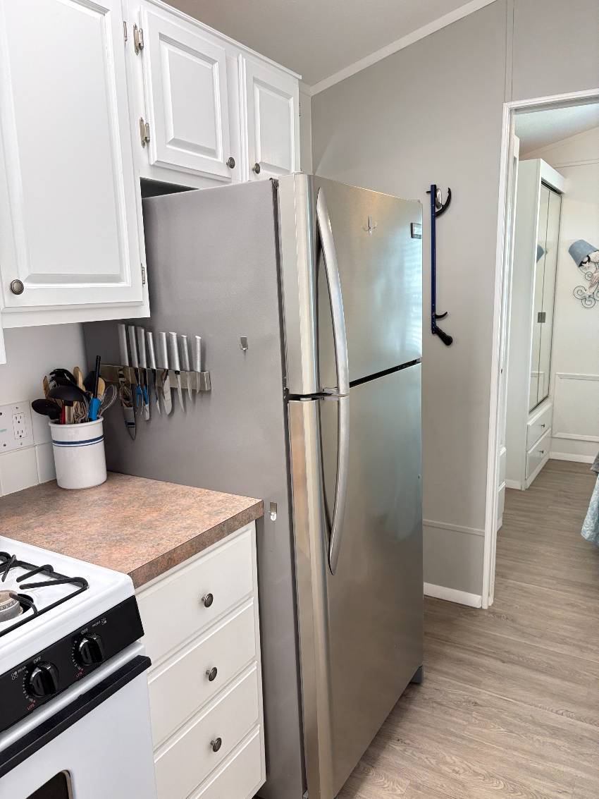 1300 N River Rd Lot R28 a Venice, FL Mobile or Manufactured Home for Sale