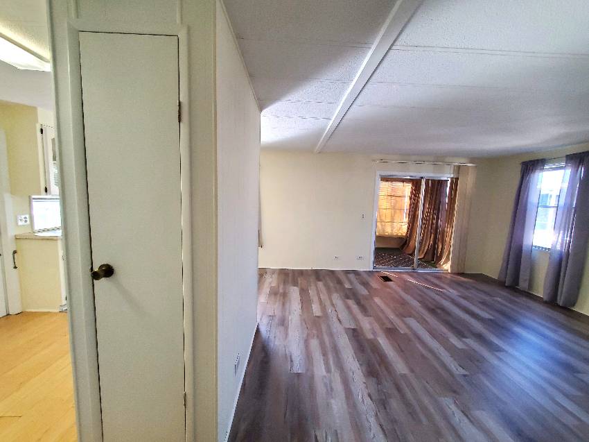 Ellenton, FL Mobile Home for Sale at 199 Poinciana Dr Ellenton, FL