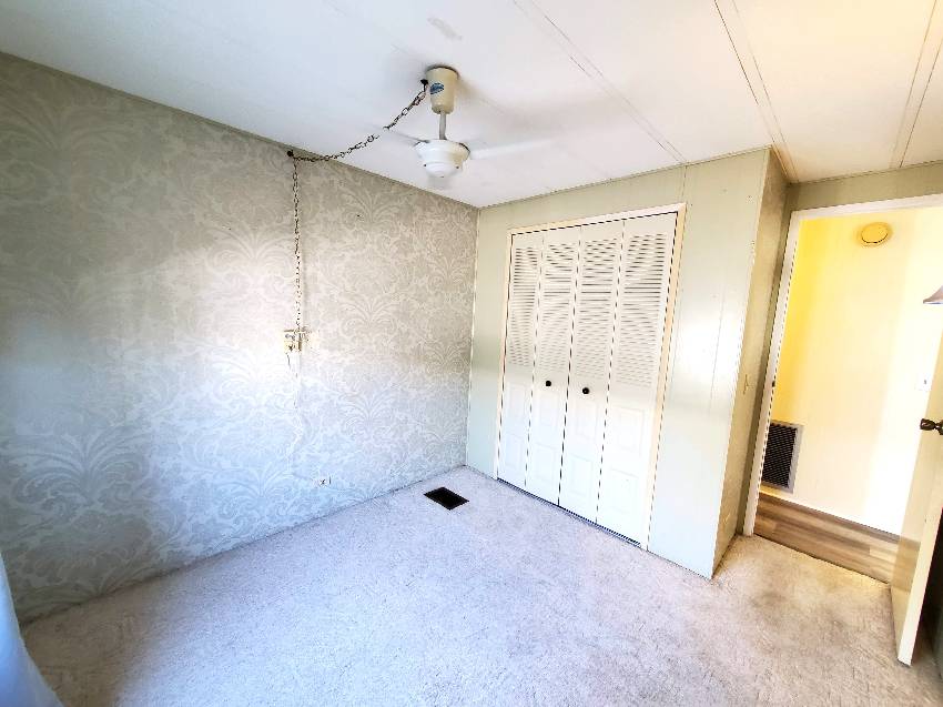 Ellenton, FL Mobile Home for Sale at 199 Poinciana Dr Ellenton, FL