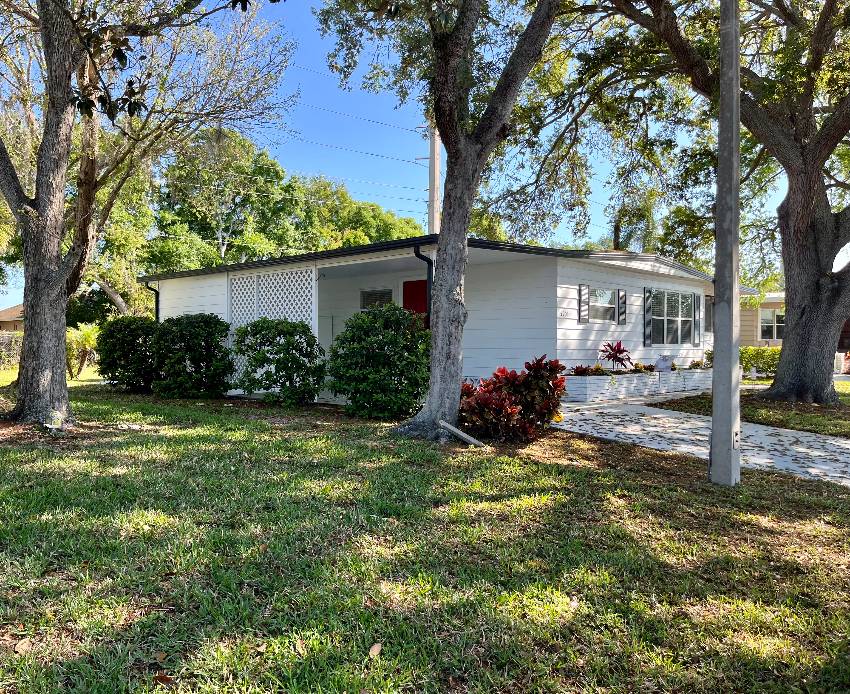 5901 Camelot Drive N a Sarasota, FL Mobile or Manufactured Home for Sale