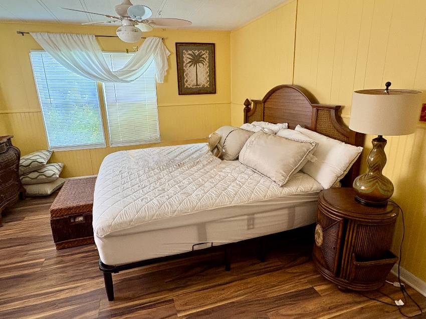 465 Zacapa a Venice, FL Mobile or Manufactured Home for Sale