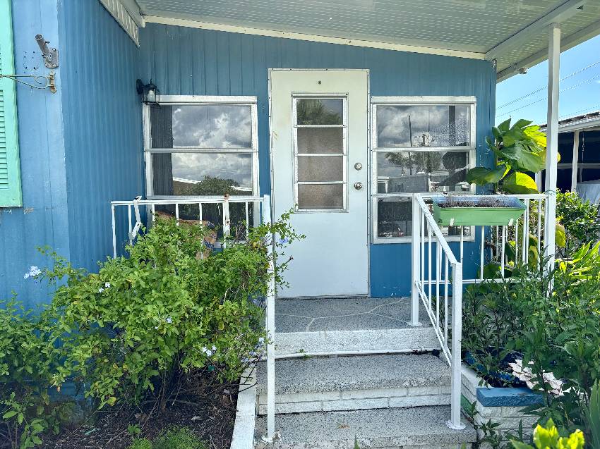 465 Zacapa a Venice, FL Mobile or Manufactured Home for Sale