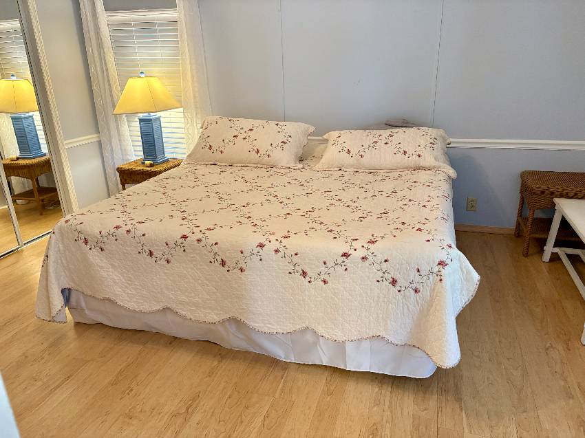 1256 N Indies Circle a Venice, FL Mobile or Manufactured Home for Sale